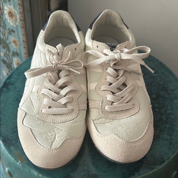 Onitsuka Tiger Unisex Serrano Slip-On Shoes in Oatmeal/Cream - Picture 1 of 3